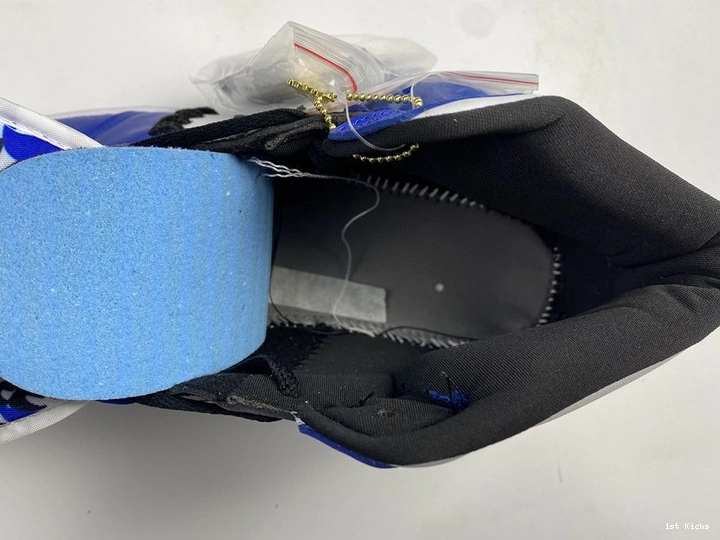 1   Jordan CV0152-401 Sisterhood Mid 0110